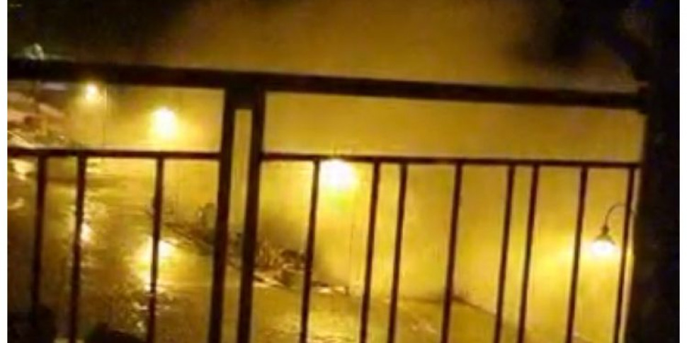 La Furia Del Mare Si Abbatte Sul Tirreno Cosentino Colpito Il Lungomare Di Paola Video