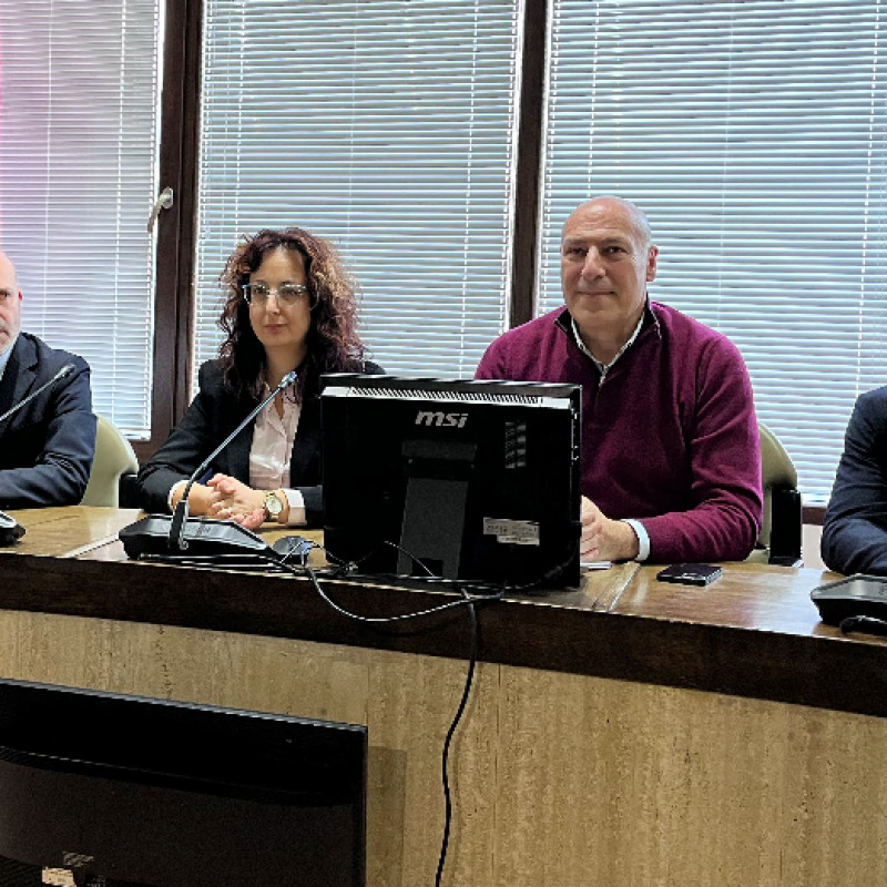 I nuovi tre assessori: Nicola Corigliano, Isabella Secreto, il sindaco Vincenzo Voce e Giovanni Greco