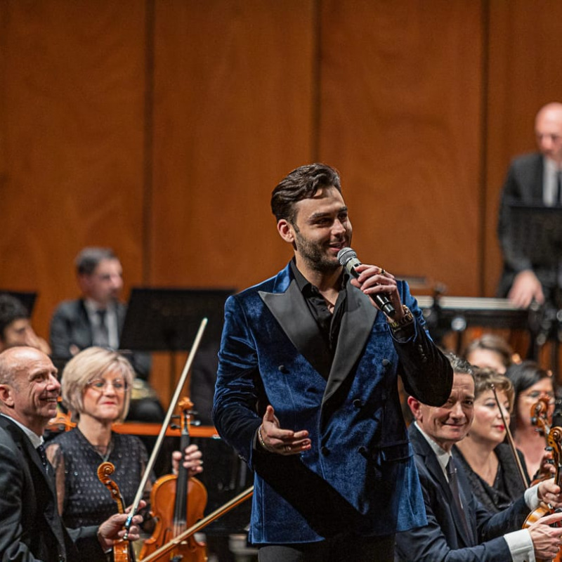 Il Capodanno di Messina nel segno di Alberto Urso: applausi al Vittorio Emanuele