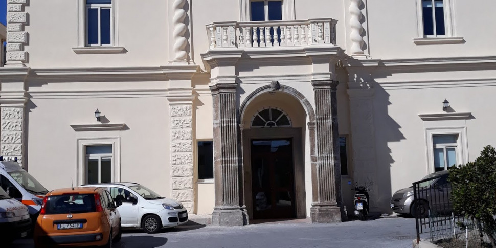 Lipari, servizi sanitari ridotti e gravi carenze d’organico