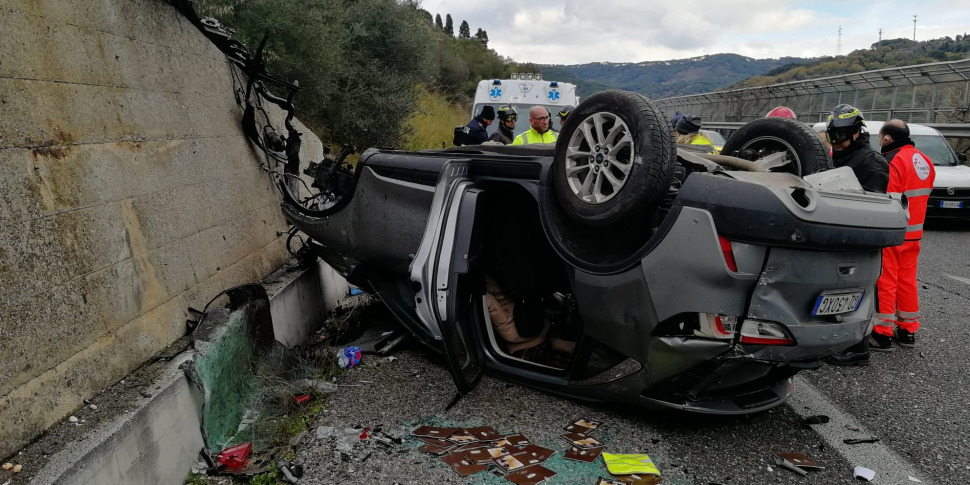 Malore Del Conducente La Probabile Causa Dell Incidente Mortale In Autostrada Tra Messina E