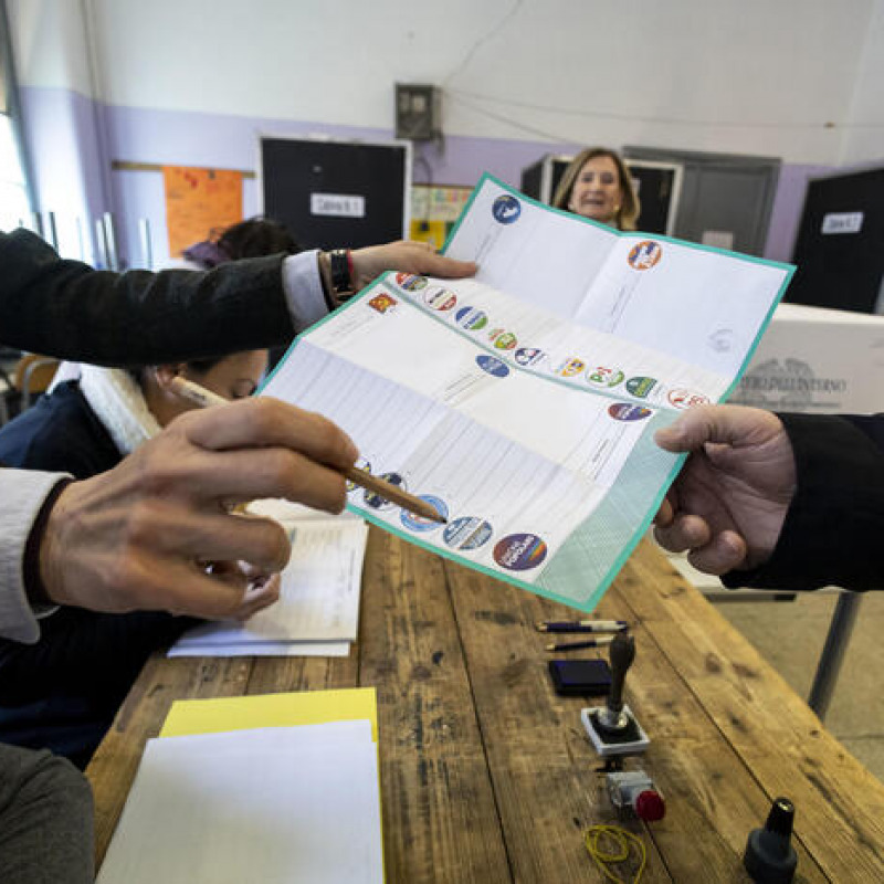 An interior view of a polling station during the regional elections, in Rome, Italy, 12 February 2023. On 12 and 13 February, the citizens of Lombardy and Lazio vote for the renewal of the regional councils and choose the new presidents of the region.ANSA/MASSIMO PERCOSSI