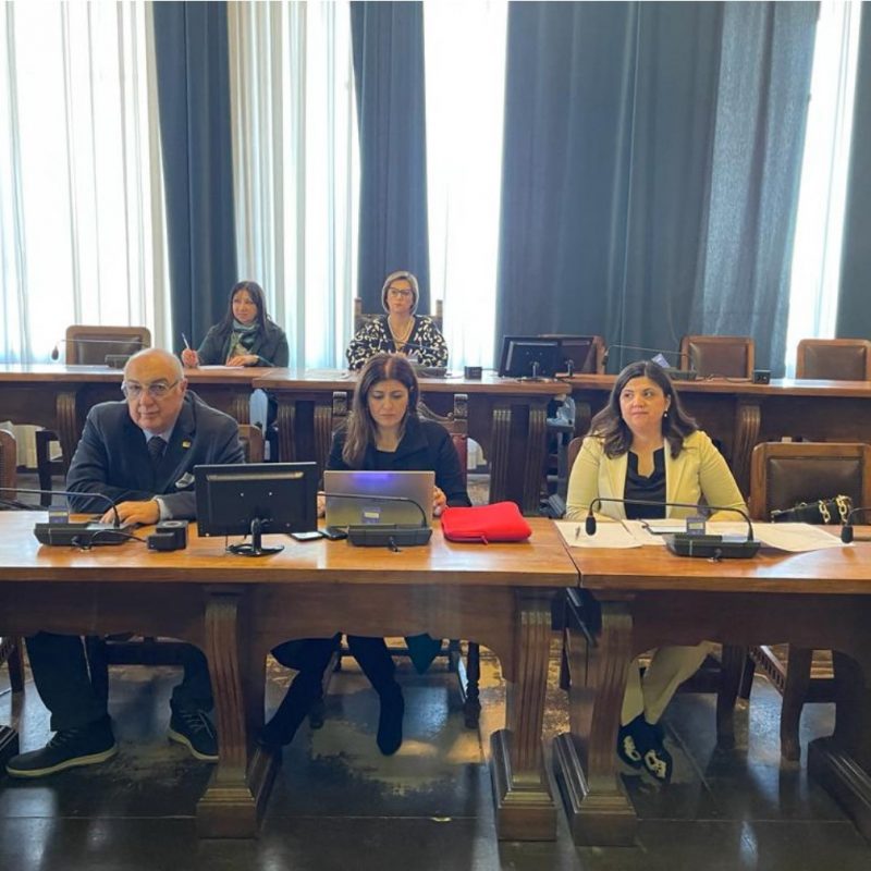 Arbuse, Calafiore e Valeria Asquini e in alto la presidente Di Ciuccio