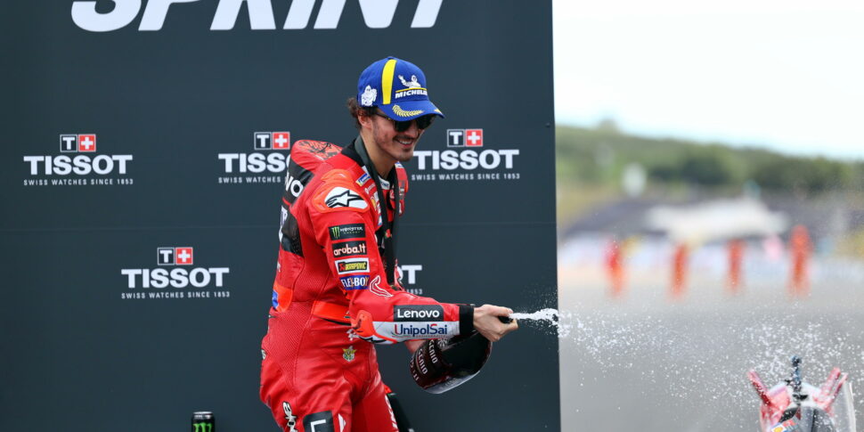 Pecco Bagnaia fa già la storia: sua la prima sprint-race della MotoGp ...