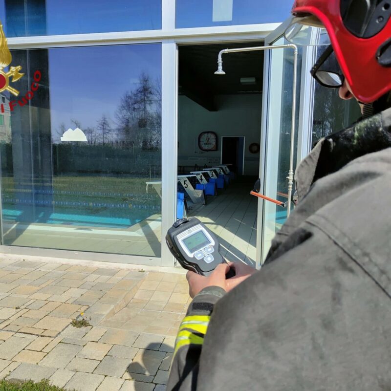 Venticinque persone, tra cui nove bambini, sono rimaste intossicate dal cloro nella piscina di Bosco Chiesanuova, in provincia di Verona, 17 marzo 2023.ANSA/US Vigili del fuoco + PRESS OFFICE, HANDOUT PHOTO, NO SALES, EDITORIAL USE ONLY + NPK