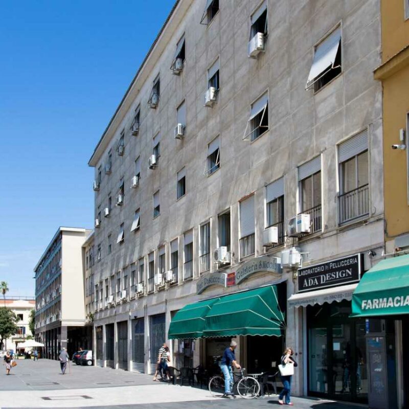 Palazzo Ferrari ospita gli uffici del Settore Tributi di Cosenza