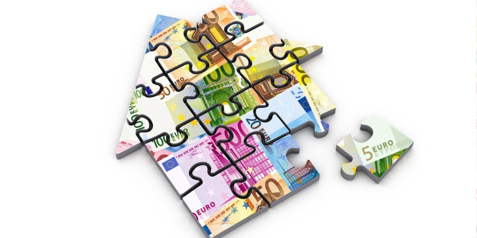 https://assets.gazzettadelsud.it/2023/04/Casa-vendita-mutuo-case-970x485.jpg