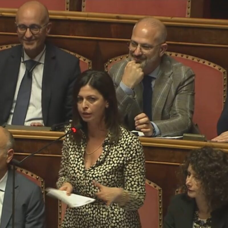 Il Presidente della Repubblica Sergio Mattarella con il Sen. Prof.ssa Barbara Floridia e On. Francesco Silvestri, rispettivamente Presidente del Gruppo Parlamentare MoVimento 5 Stelle del Senato della Repubblica e della Camera dei deputati, accompagnati dallOn. Avv. Giuseppe CONTE, Presidente del MoVimento 5 Stelle, Roma, 20 ottobre 2022. ANSA/ PAOLO GIANDOTTI/ UFFICIO STAMPA PRESIDENZA REPUBBLICA ++ ANSA PROVIDES ACCESS TO THIS HANDOUT PHOTO TO BE USED SOLELY TO ILLUSTRATE NEWS REPORTING OR COMMENTARY ON THE FACTS OR EVENTS DEPICTED IN THIS IMAGE; NO ARCHIVING; NO LICENSING +++