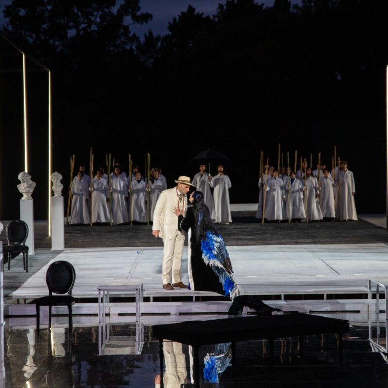 Egeo (Luigi Tabita) e Medea (Laura Marinoni) - foto Centaro