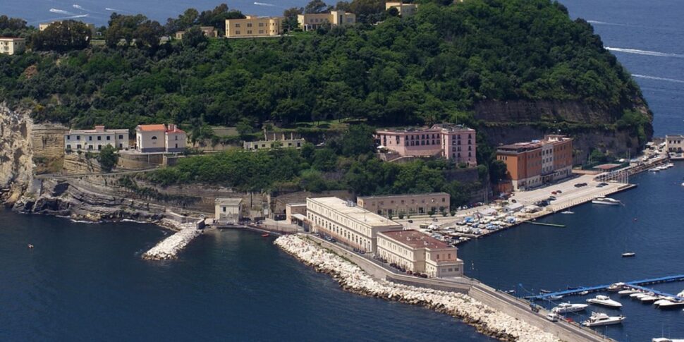 Atti sessuali con un detenuto minorenne, agente arrestato. Choc nell Atti sessuali con un detenuto minorenne, agente arrestato. Choc nell
