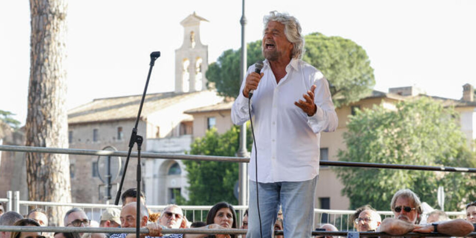 Beppe Grillo avvierà un’azione legale per riappropriarsi del simbolo e del nome del M5S Beppe Grillo avvierà un’azione legale per riappropriarsi del simbolo e del nome del M5S