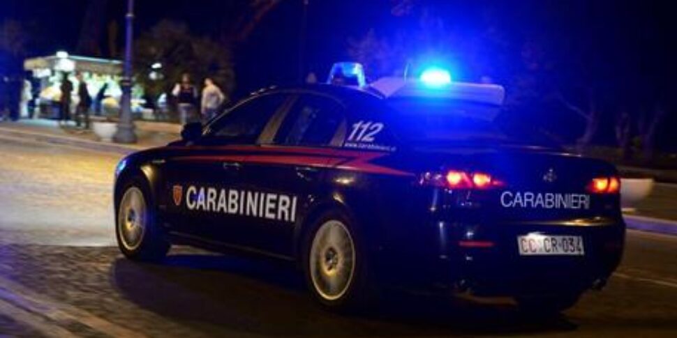 https://assets.gazzettadelsud.it/2023/06/carabinieri-notte-2-970x485.jpg