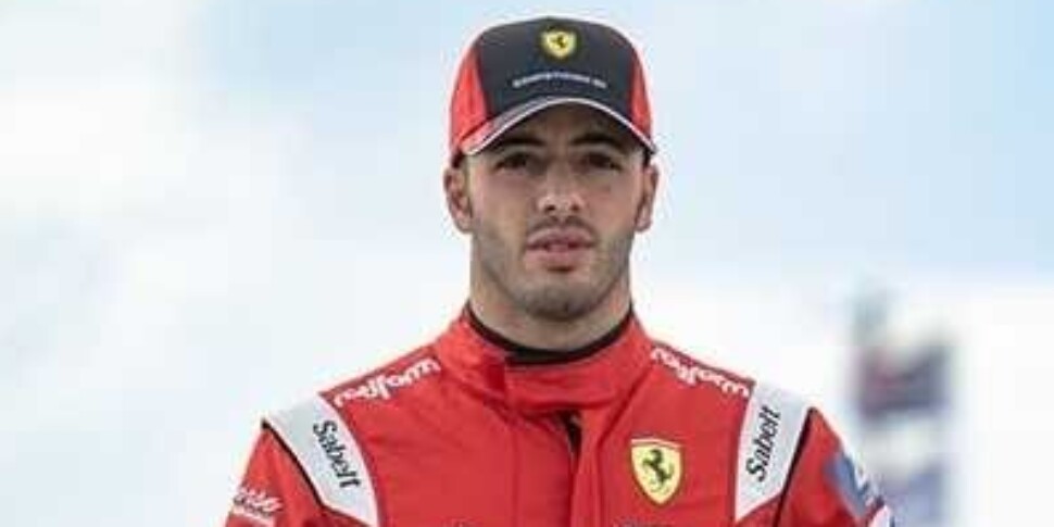Dopo 16 anni un italiano torna al volante della Ferrari: Antonio Fuoco in pista al GP del Messico: “Darò il massimo” Dopo 16 anni un italiano torna al volante della Ferrari: Antonio Fuoco in pista al GP del Messico: “Darò il massimo”