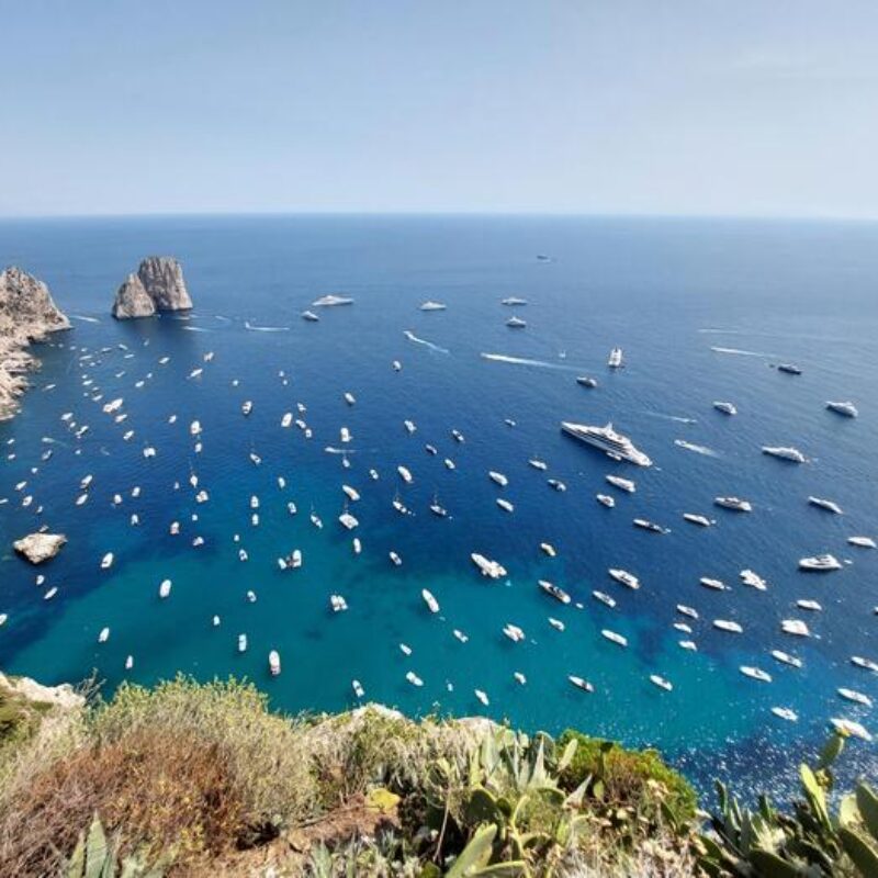 Summer in Capri, Faraglioni's rocks the favourite destination for the boats, 18 June 2023. ANSA/GIUSEPPE CATUOGNO (turismo, sud, mare, vacanza, tempo libero, generica, simbolica, barche, lusso, estate)