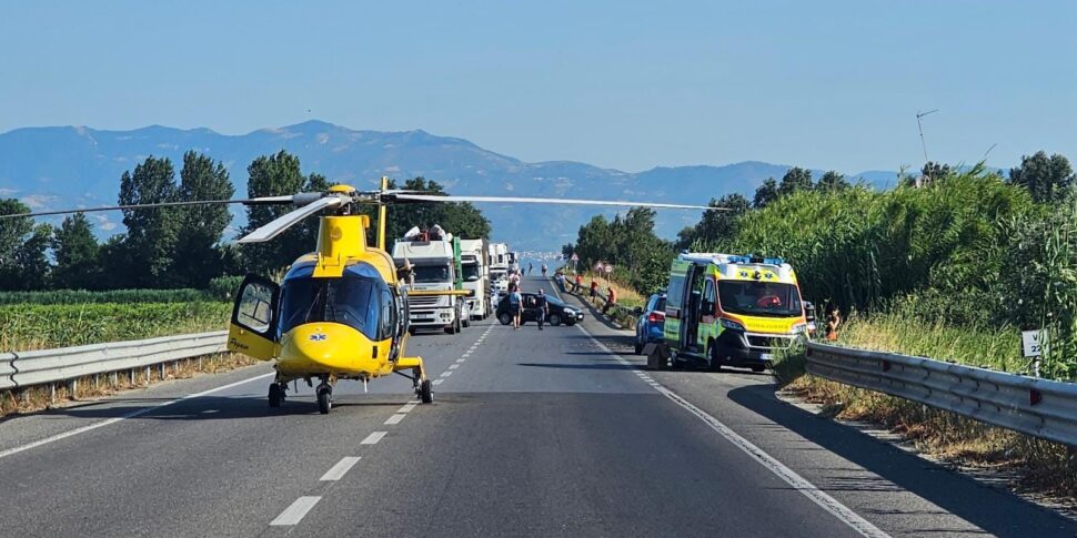 Paura A Corigliano Rossano, Uomo Colto Da Malore Perde Il Controllo ...