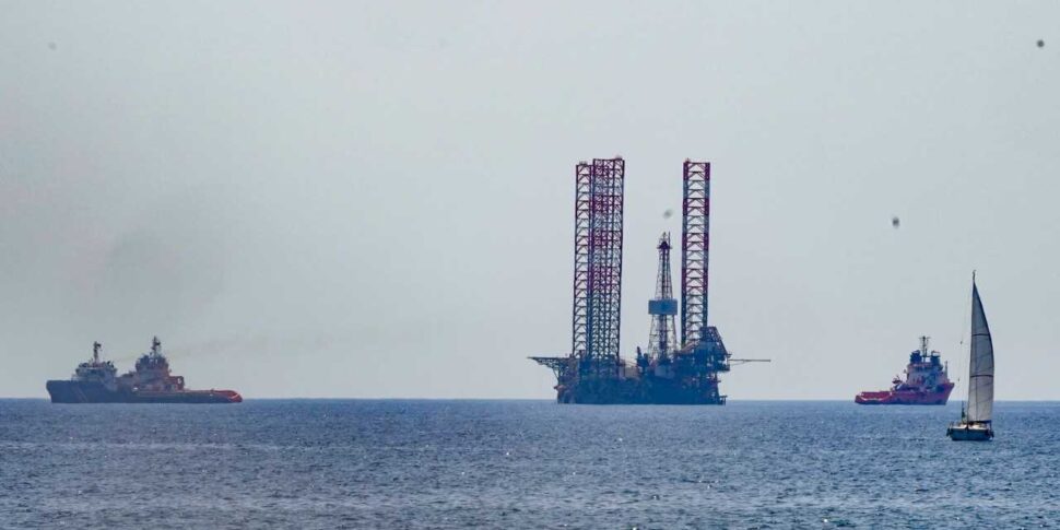 Key Manhattan Rig Crotone, ripristinati due pozzi di metano: la “Key Manhattan” lascia la ...