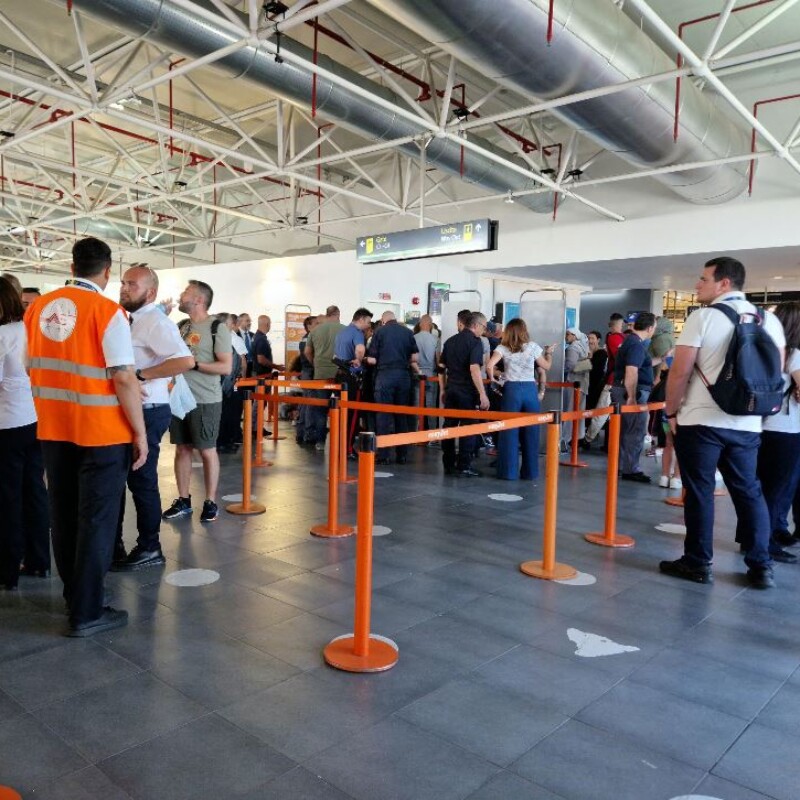 Aeroporto di Catania chiuso, le testimonianze dei messinesi a Londra: "Siamo abbandonati"