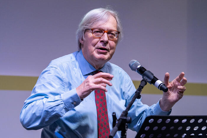 Acquistò quadro all'asta, chiesto processo per Vittorio Sgarbi… Acquistò quadro all'asta, chiesto processo per Vittorio Sgarbi…