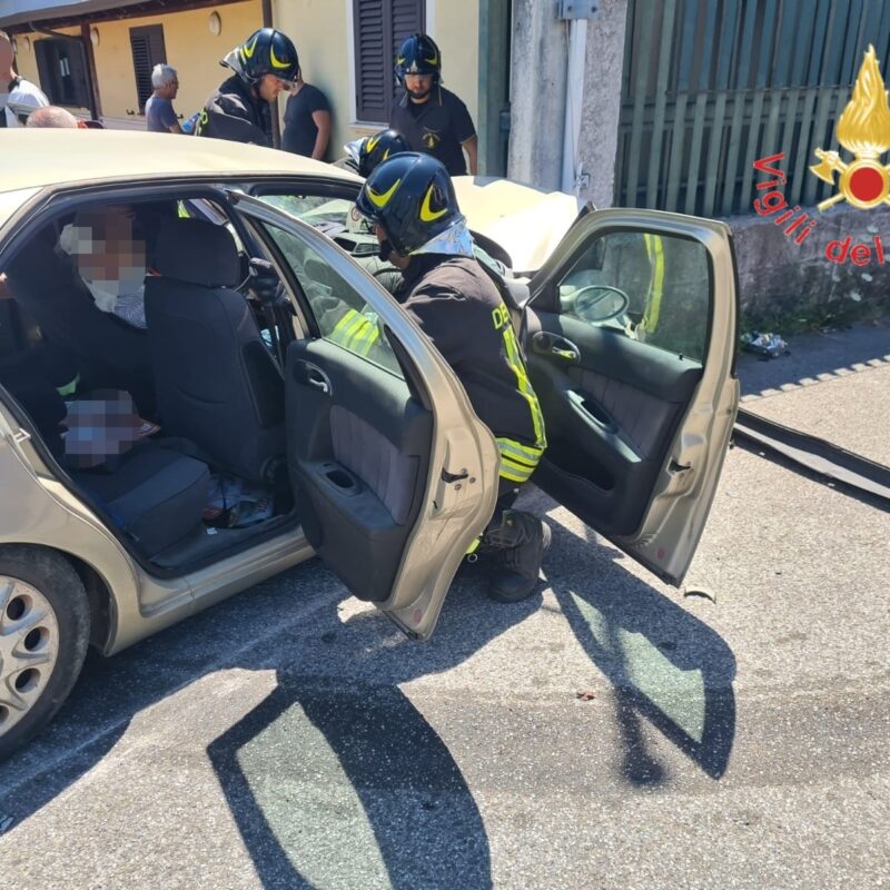 Paura A Lamezia, Tre Auto Coinvolte In Un Incidente: Una Va A Sbattere ...