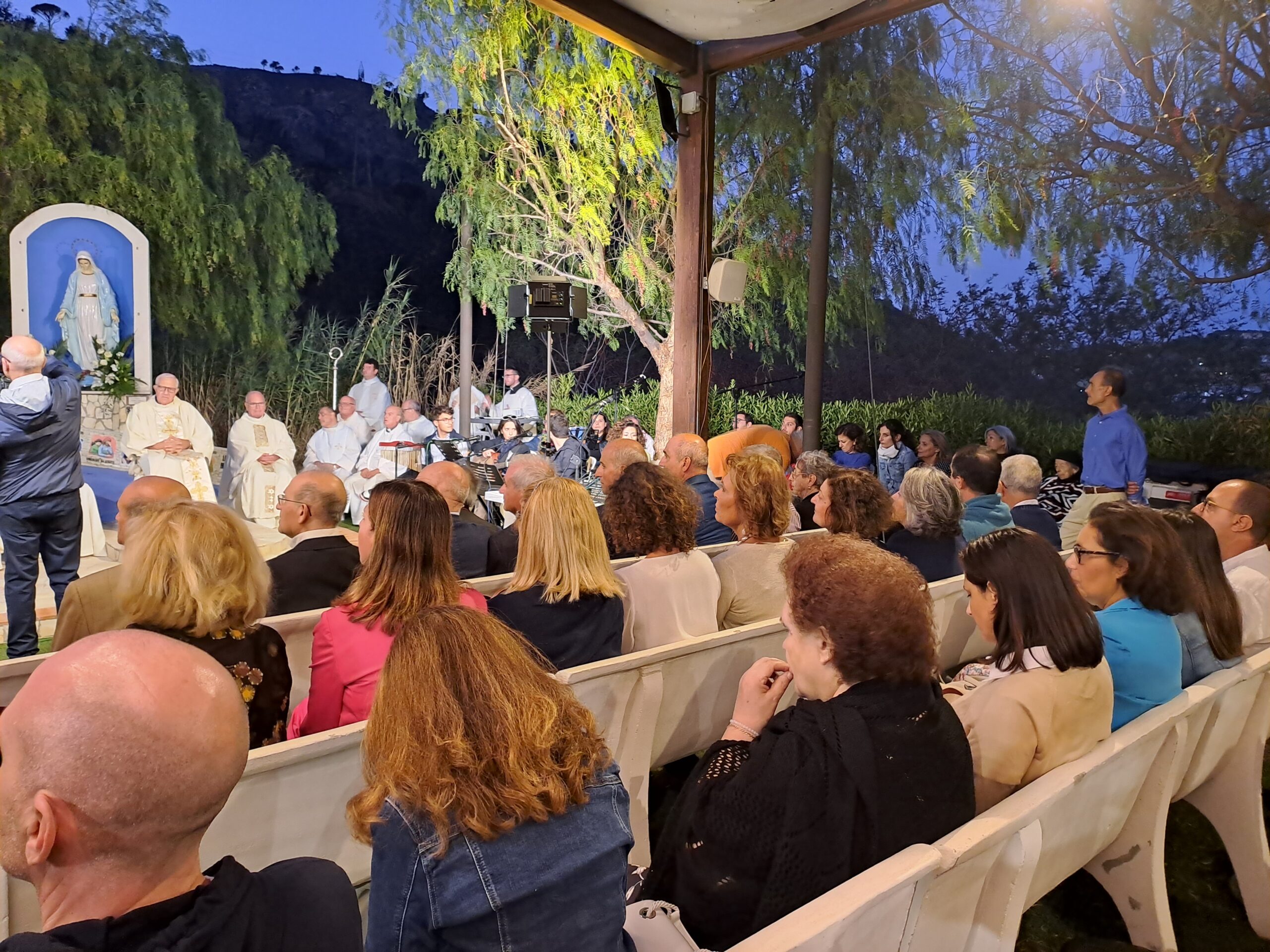 Messina Festeggia Padre Tonino Schifilliti E I Suoi Anni Da Sacerdote Gazzetta Del Sud