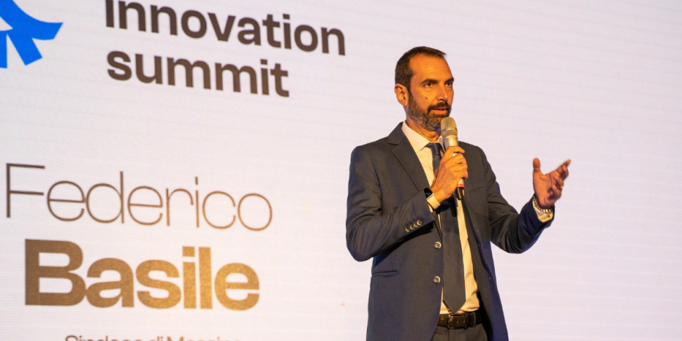 Ponte sullo Stretto, parlano i sindaci di Messina e Villa: "Non siamo sereni, le risorse della Regione servono a tutti"