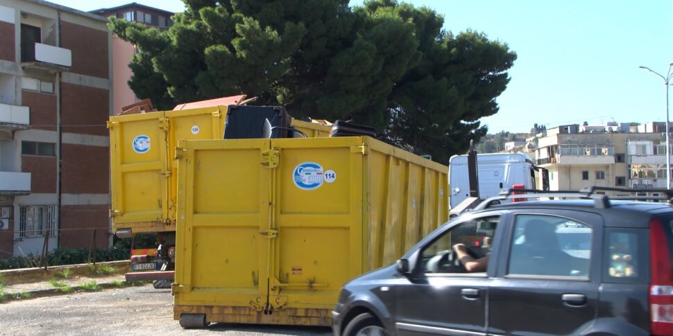 Isole ecologiche chiuse a Pistunina e Pace, si testano alternative