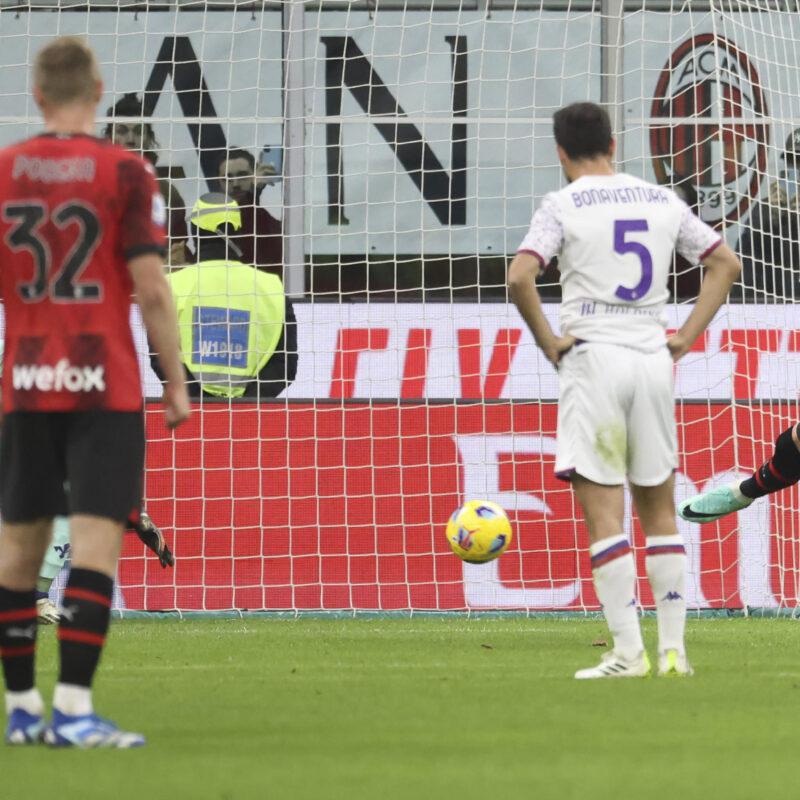 Napoli's Eljif Elmas celebrates after goal 1-2 during the Italian Serie A soccer match Atalanta BC vs SSC Napoli at the Gewiss Stadium in Bergamo, Italy, 25 November 2023.ANSA/MICHELE MARAVIGLIA