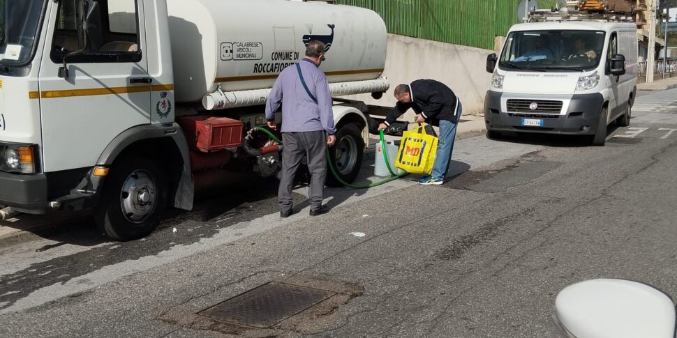 Messina E I Lavori Alla Condotta Lento Ritorno Alla Normalit Ancora Disagi All Annunziata A