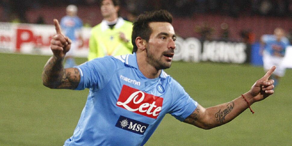 Lex Attaccante Del Napoli Pocho Lavezzi Ricoverato In Ospedale Dopo Una Rissa Gazzetta Del Sud