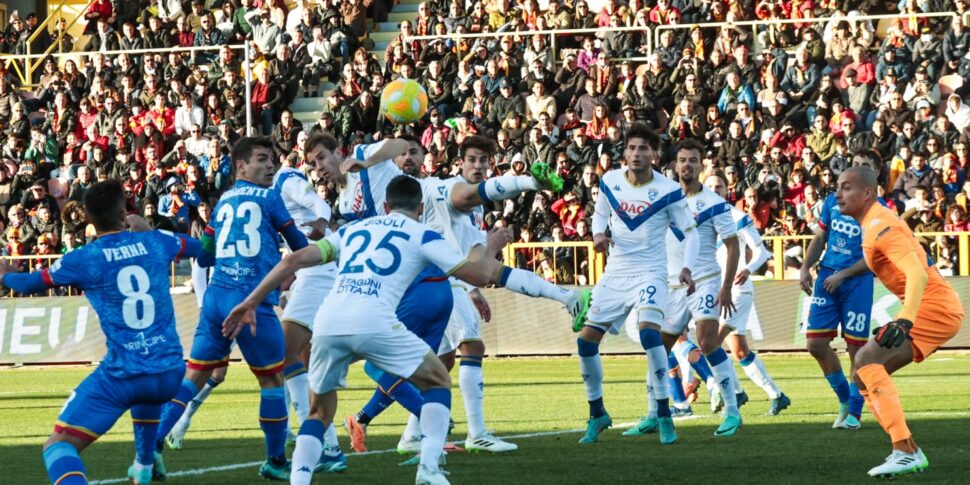 Catanzaro “ribaltato” Dal Brescia In Casa. Non Bastano Ambrosino E ...