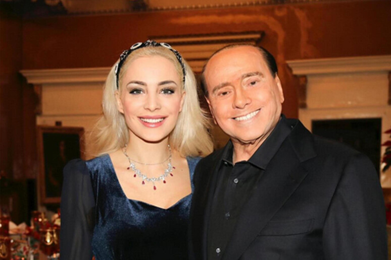 Marta Fascina assente ai trent'anni di Forza Italia. Massimo r… Marta Fascina assente ai trent'anni di Forza Italia. Massimo r…