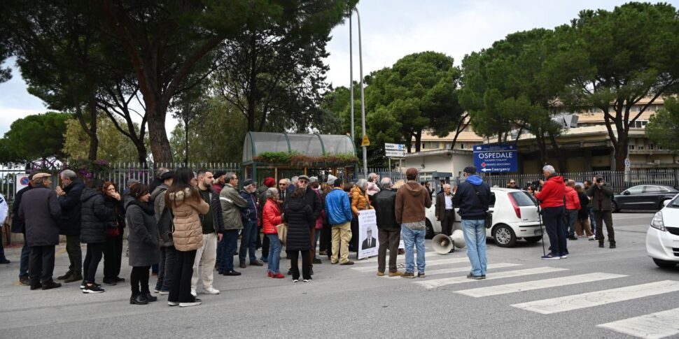 Milazzo, La Protesta Per L’ospedale è Una Causa Giusta. Ma Troppe Le ...