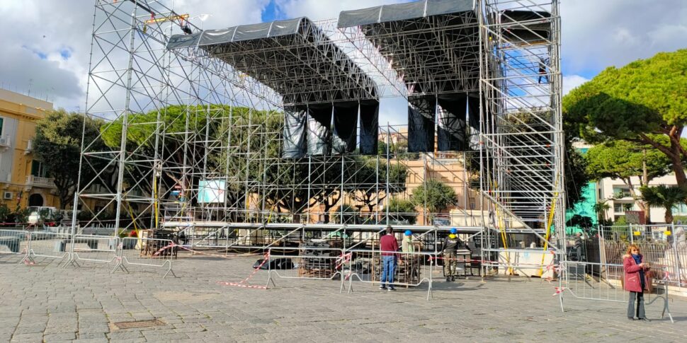 Domani i Pooh a piazza Duomo, la città si mobilita