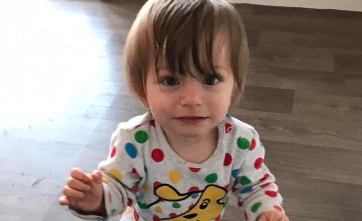 Papà stroncato da un infarto, bimbo di 2 anni muore di stenti e fam… Papà stroncato da un infarto, bimbo di 2 anni muore di stenti e fam…