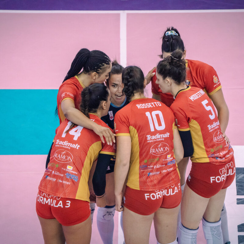 Una strepitosa Akademia Città Di Messina batte in tre set la CbF Balducci Hr e si regala la semifinale di Coppa Italia