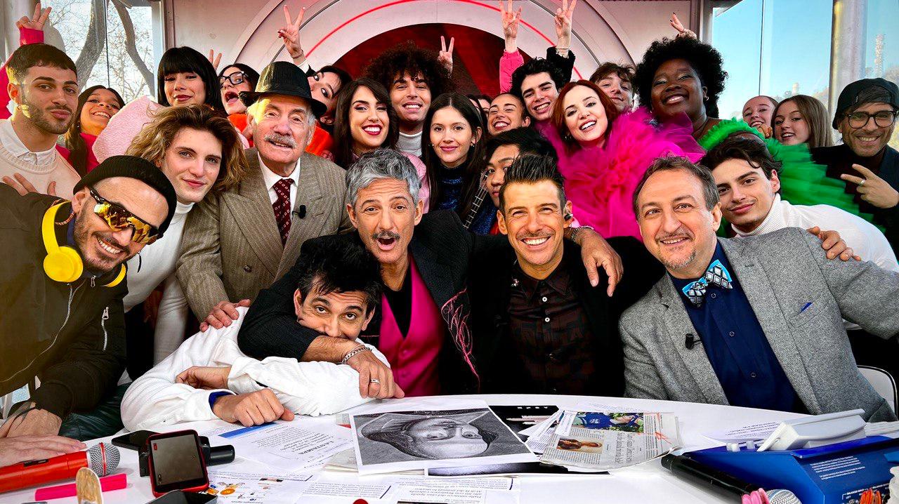 Ilaria Salis, l'appello di Fiorello: "Tajani, muovetevi o… Ilaria Salis, l'appello di Fiorello: "Tajani, muovetevi o…