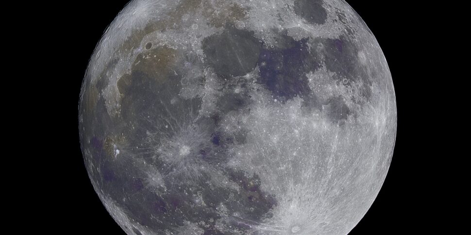 arriva in italia la luna piena pi249 a sud dei prossimi 18 anni