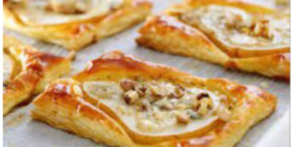 La ricetta del giorno: sfogliata alle pere INGREDIENTI E PREPARAZIONE