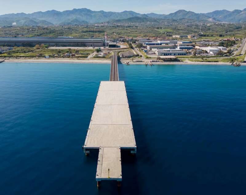 Il pontile attende la prima nave: svolta per l’area di Giammoro ...