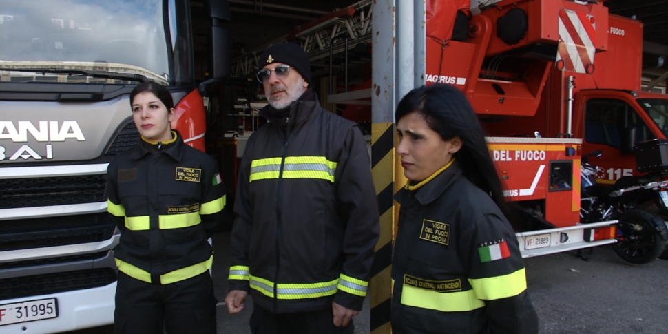 Alessandra e Miriana, le prime due donne vigili del fuoco nel comando di Messina: "Pregiudizi soprattutto al Sud"