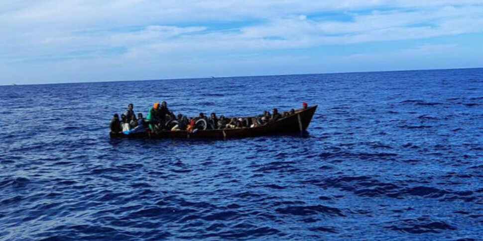 Lampedusa notte di sbarchi | giunti sull’Isola quasi in 300