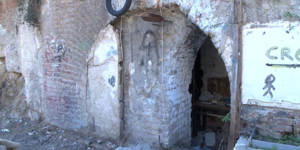 Messina, dopo lo sbaraccamento Camaro riemerge un tunnel sotterraneo