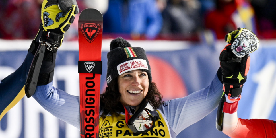 La Tigre colpisce ancora. Super Federica Brignone vince la discesa di St. Anton, terza Laura Pirovano