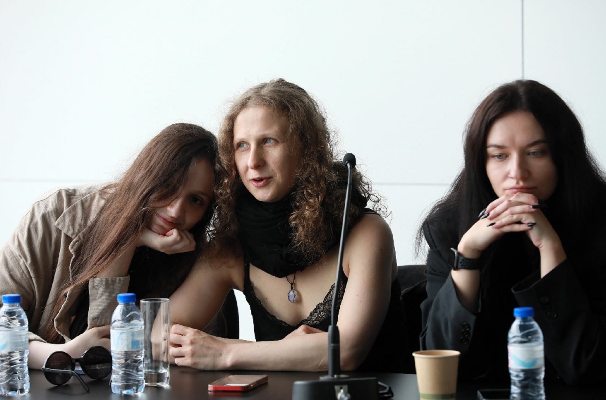 Pussy Riot, Lucy Shtein condannata a 6 anni in Russia per un tweet … Pussy Riot, Lucy Shtein condannata a 6 anni in Russia per un tweet …