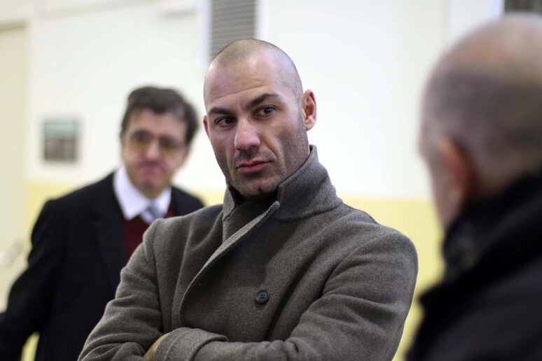 Indagato il figlio di Umberto Bossi: ha incassato indebitamente il … Indagato il figlio di Umberto Bossi: ha incassato indebitamente il …