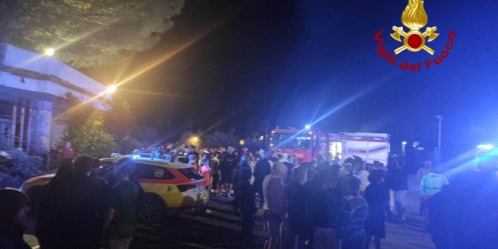 Paura e fiamme in albergo di Verona, evacuate 600 persone a causa di un incendio