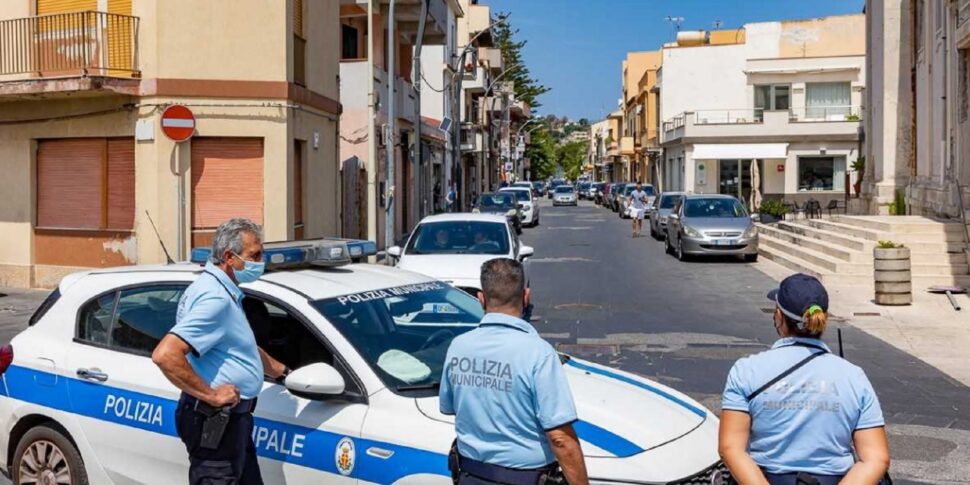 Messina, notte violenta a Torre Faro: pestato a sangue un cameriere