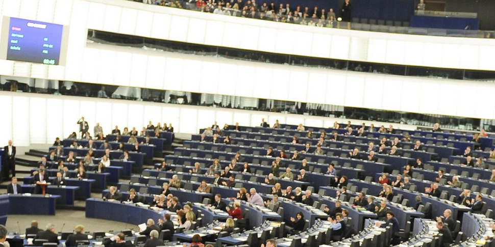 Elezioni europee, sprint per le liste: ma è scontro sul taglio delle firme