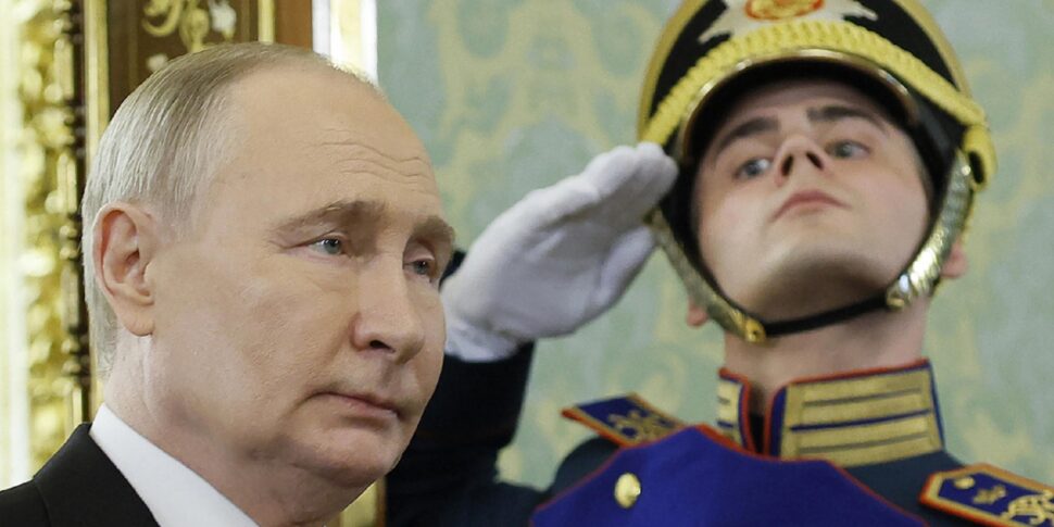 Putin: "Le testate nucleari strategiche sempre pronte". Parata nel gelo a Mosca. La Lituania: "Inviare militari in Ucraina"