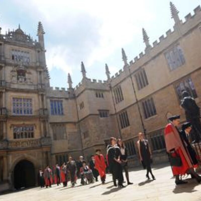 Una veduta della Oxford University in una recente immagine ANSA /ANDY RAIN